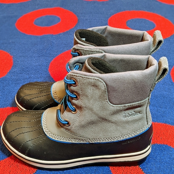 Sorel City Short Winter Boot - Picture 3 of 6